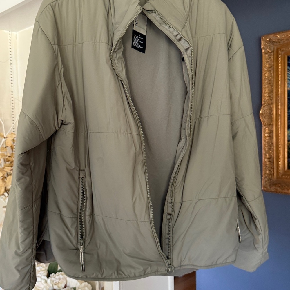 Vuori Sage Green Lightweight Jacket - Picture 4 of 6